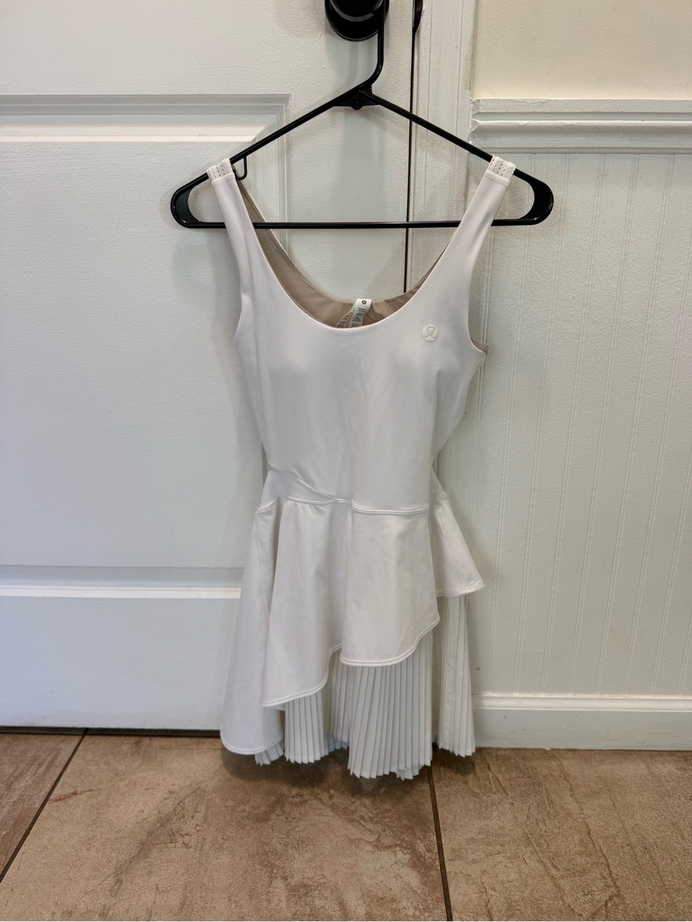 lululemon athletica white pleated peplum tennis dress